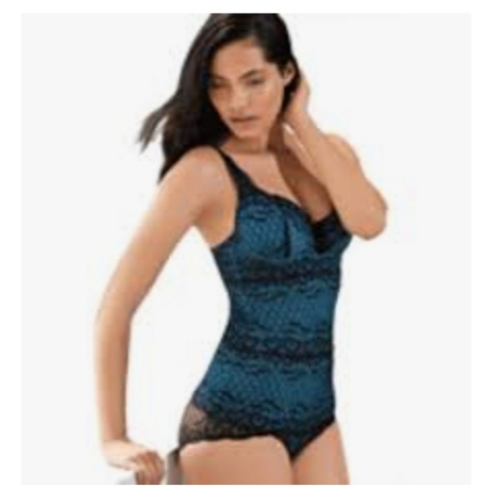 Slimming lace bodysuit